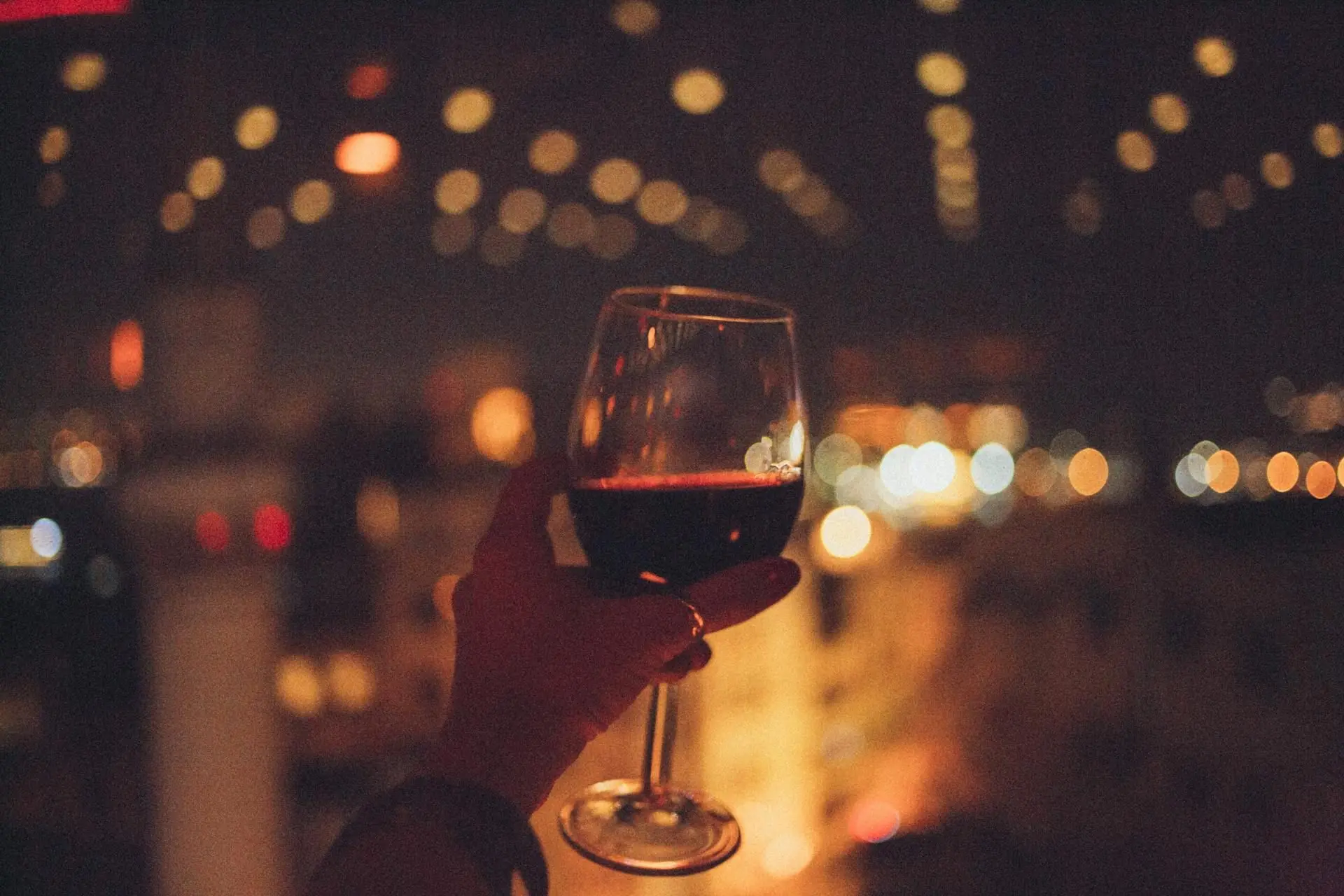 Виявилося, що один напій з алкоголем може покращити сексуальне життя.